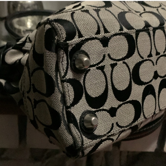 Coach Hampton Signature Jacquard - Picture 5 of 13